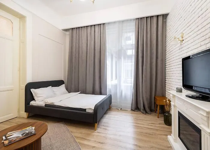 Modern 3 Bedrooms Apartment