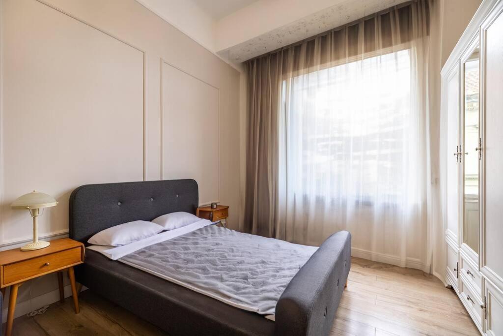 Apartment Modern 3 Bedrooms *